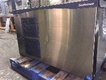 Scotsman 1553 lbs C1448SA ice machine